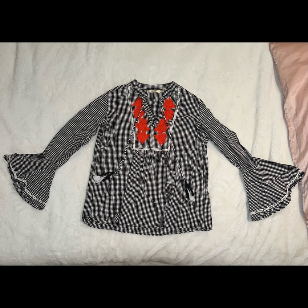Boutique shirt size Medium